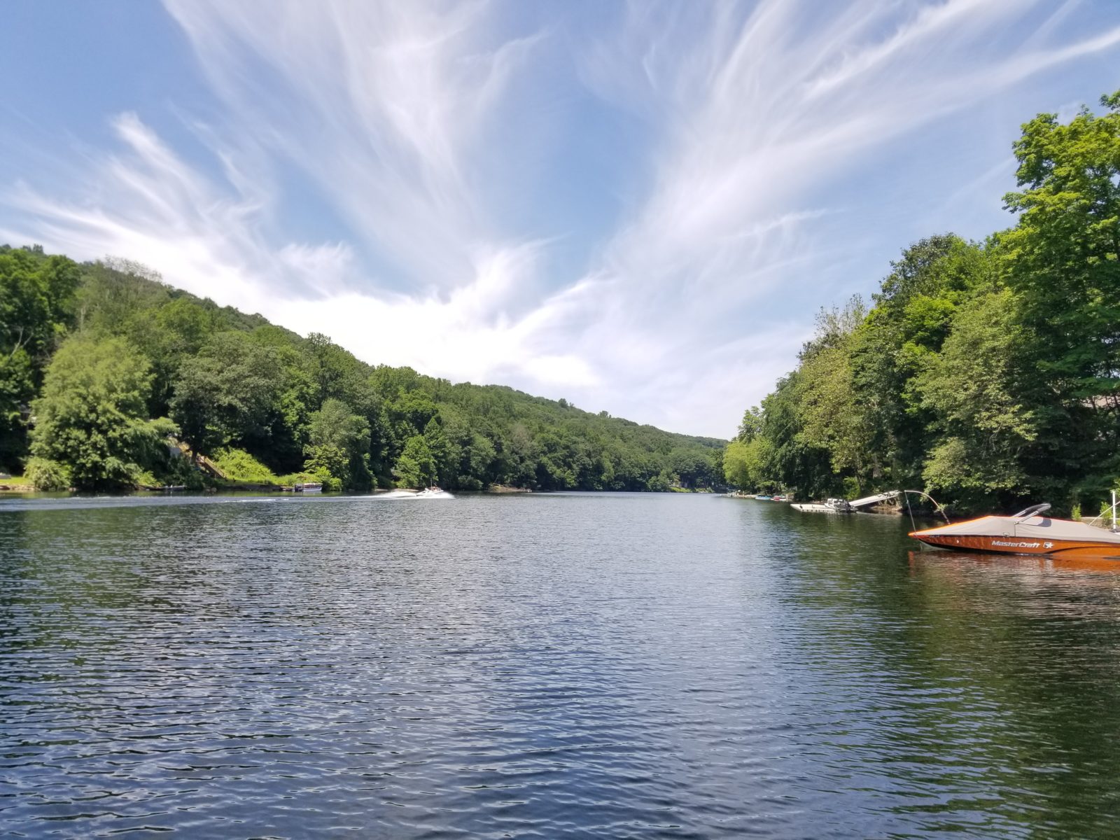 virginia-lake-boats-clouds-scenic-natural