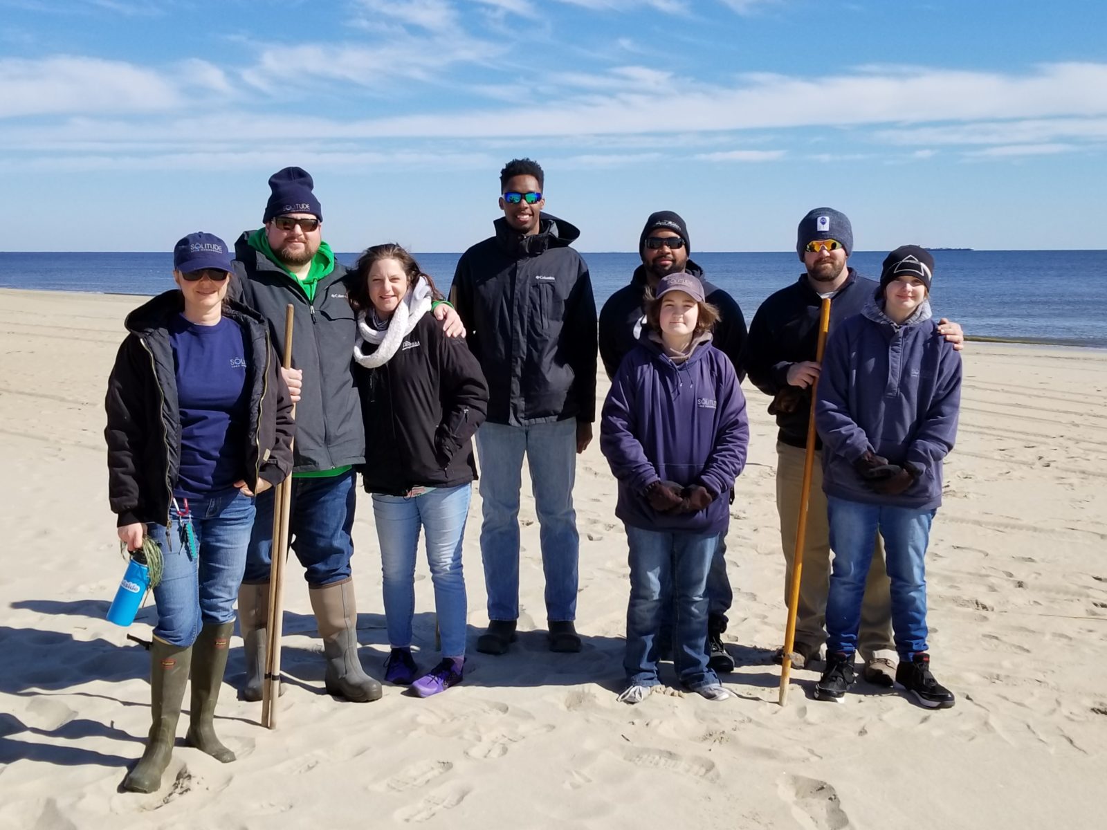 beach cleanup volunteering