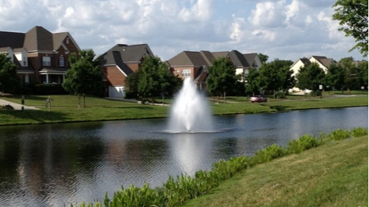 Floating Fountain_SOLitude Lake Management-1