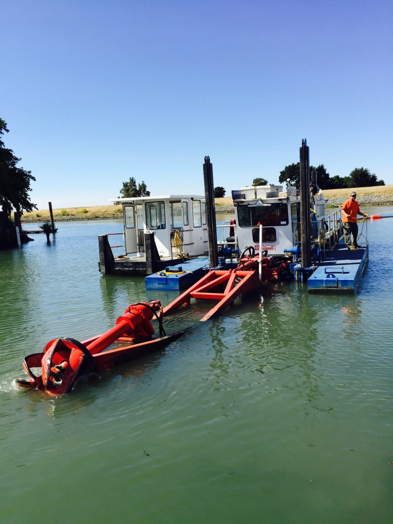 hydraulic dredge - dredging - sediment removal - muck removal-1