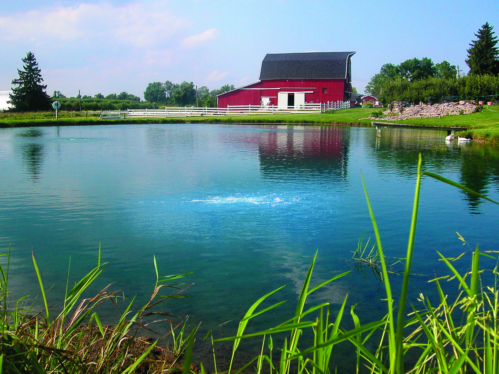 Aeration3 airmax product vendor partner - floating fountains and aeration systems at solitude lake management - improve pond water quality