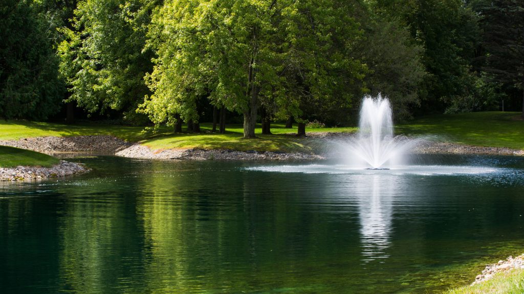 Fountain6 - airmax product vendor partner - floating fountains and aeration systems at solitude lake management - improve pond water quality