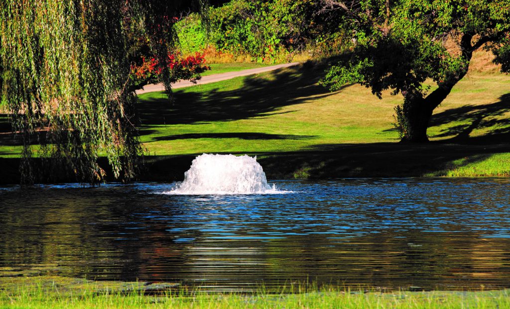 Kasco-Surface-Aerator-2HP- - fountains and aeration services at solitude lake management - vendor partners