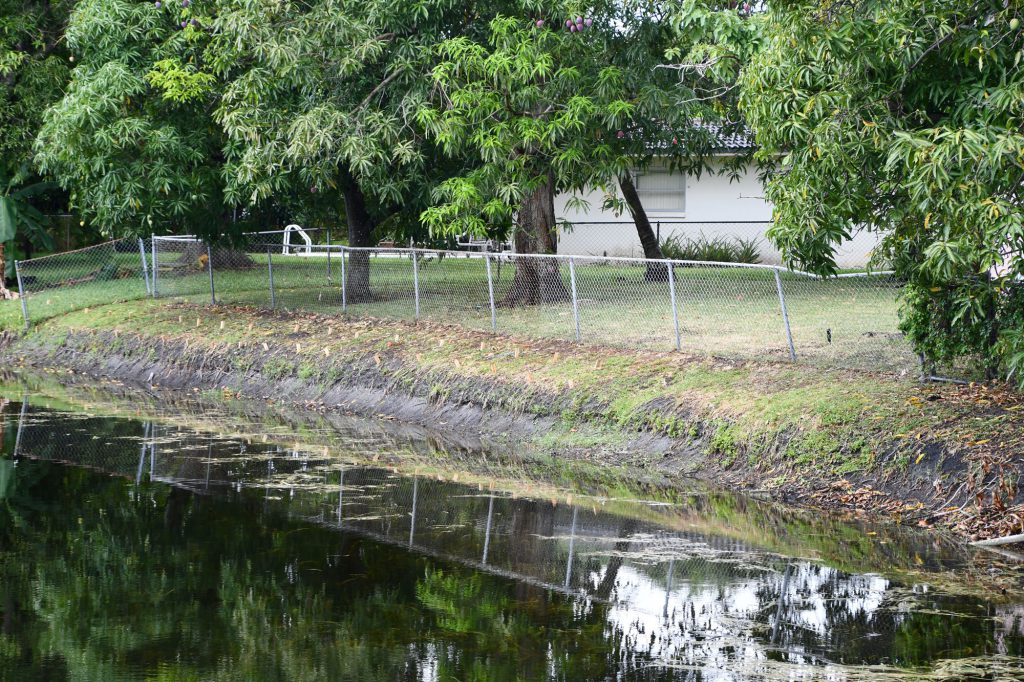 shoreline-erosion-damage-florida-pond