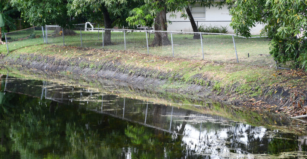 shoreline-erosion-damage-florida-pond