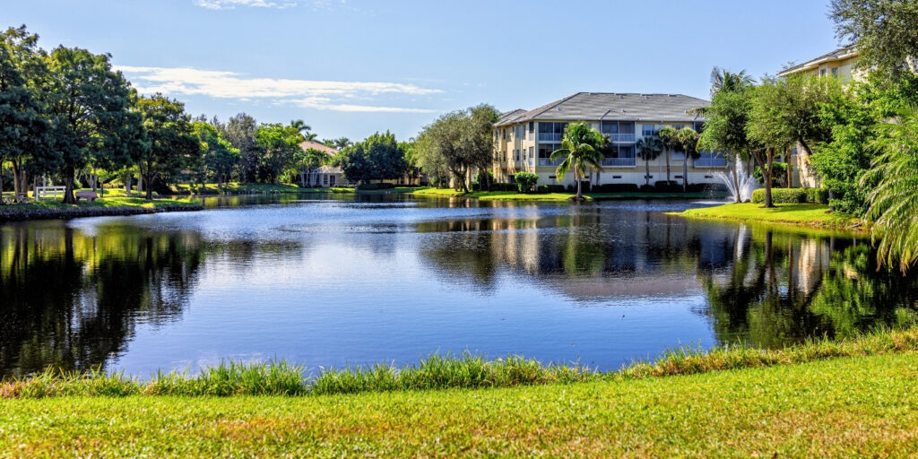 florida-community-pond